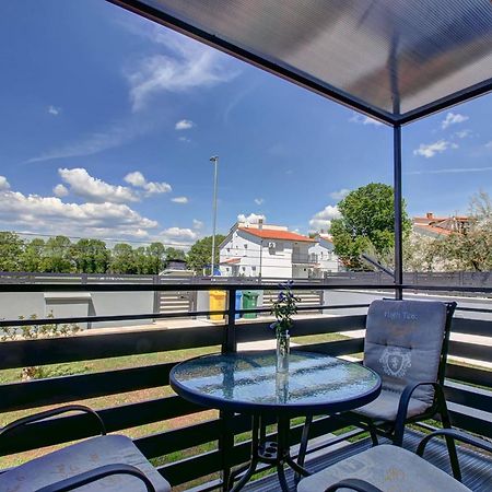 Lovely Apartments In Valbandon Fažana Zewnętrze zdjęcie